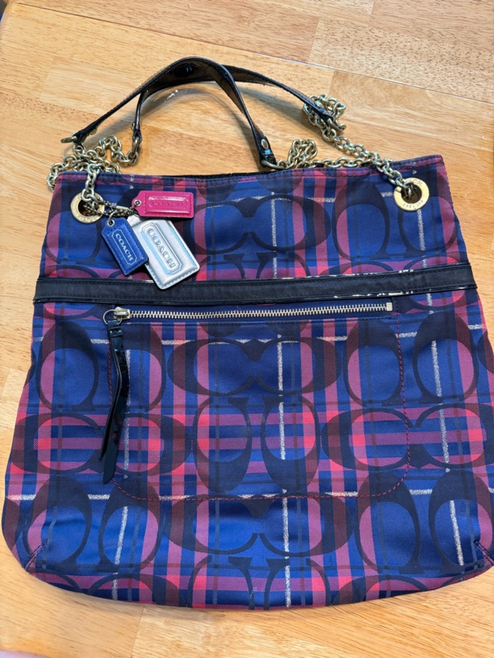 Coach Poppy Navy&Pink Plaid Signature Tote w/black patent Handles on a goldchain